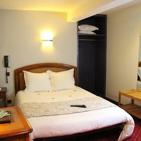 מלון Restaurant La Cigogne מונסטר